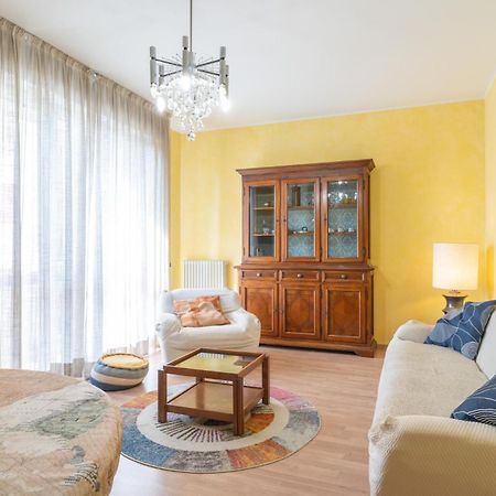Spacious Apartment At Como Lake مانديلو ديل لاريو المظهر الخارجي الصورة