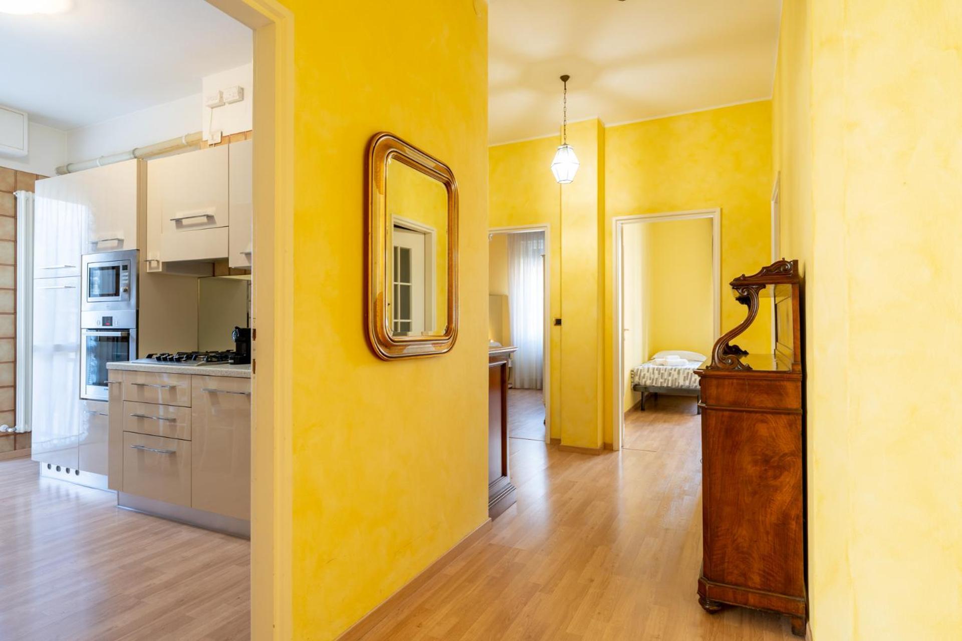 Spacious Apartment At Como Lake مانديلو ديل لاريو المظهر الخارجي الصورة