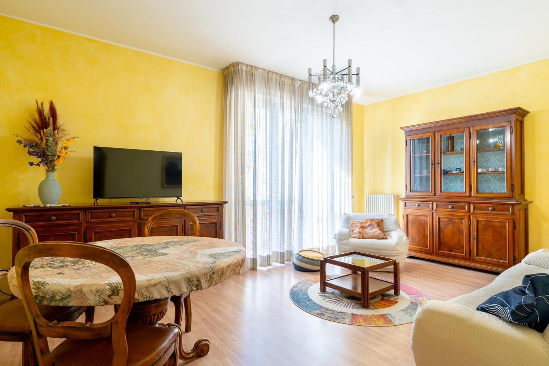 Spacious Apartment At Como Lake مانديلو ديل لاريو المظهر الخارجي الصورة