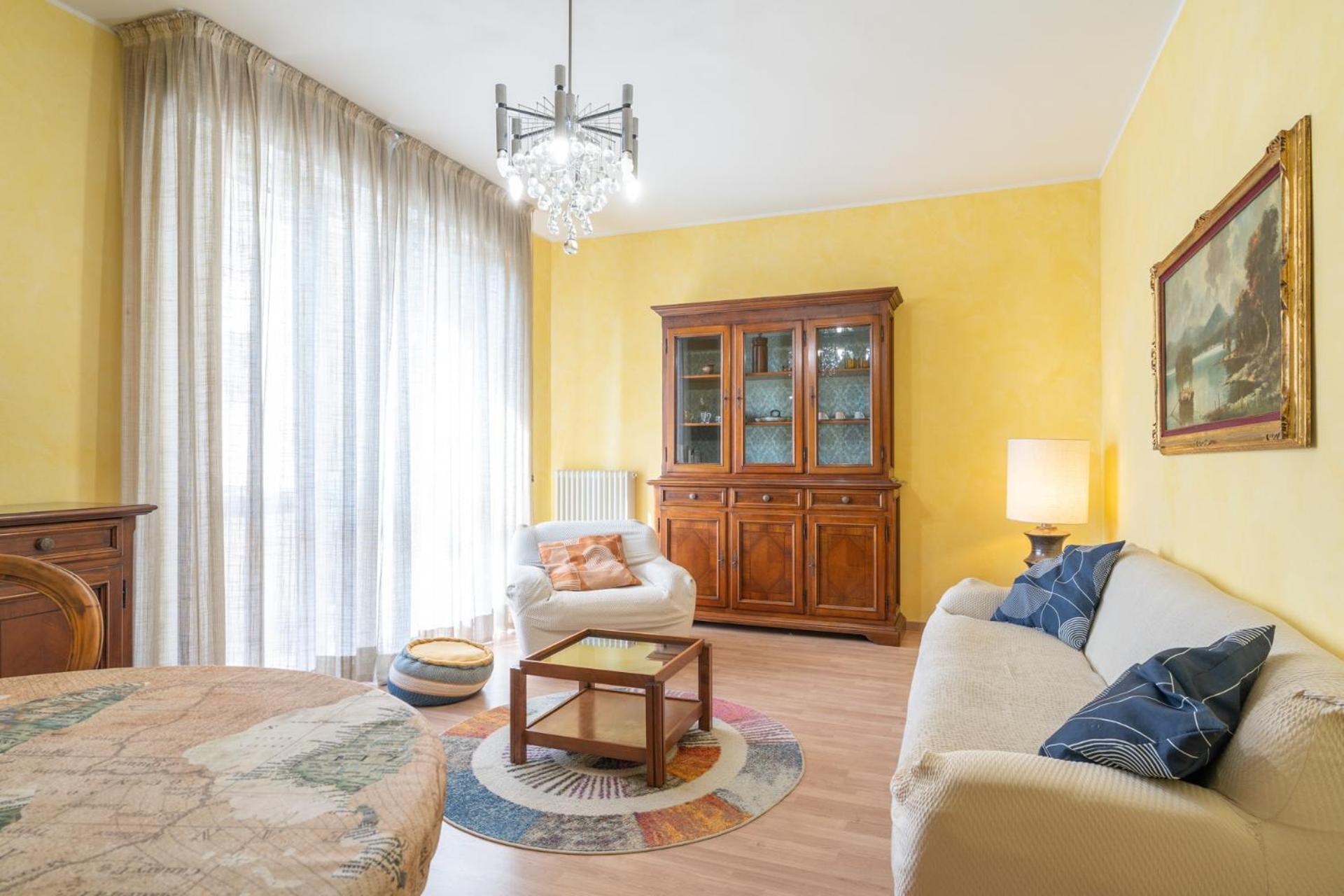 Spacious Apartment At Como Lake مانديلو ديل لاريو المظهر الخارجي الصورة